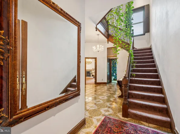 2034 O St NW, Washington, DC 20036