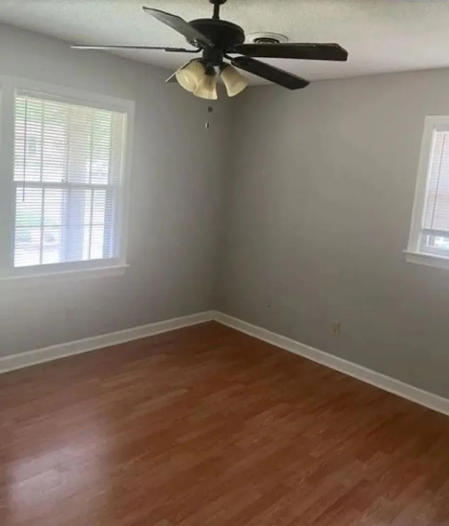 Beautiful, updated duplex in great area! Close to I-26 and I-20, Harbison shopping, dining, hospi... — Photo 3