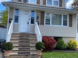 13 Oak St, Ridgefield Park, NJ 07660