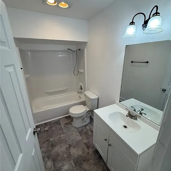 2708 Broadway #5 — Photo 1
