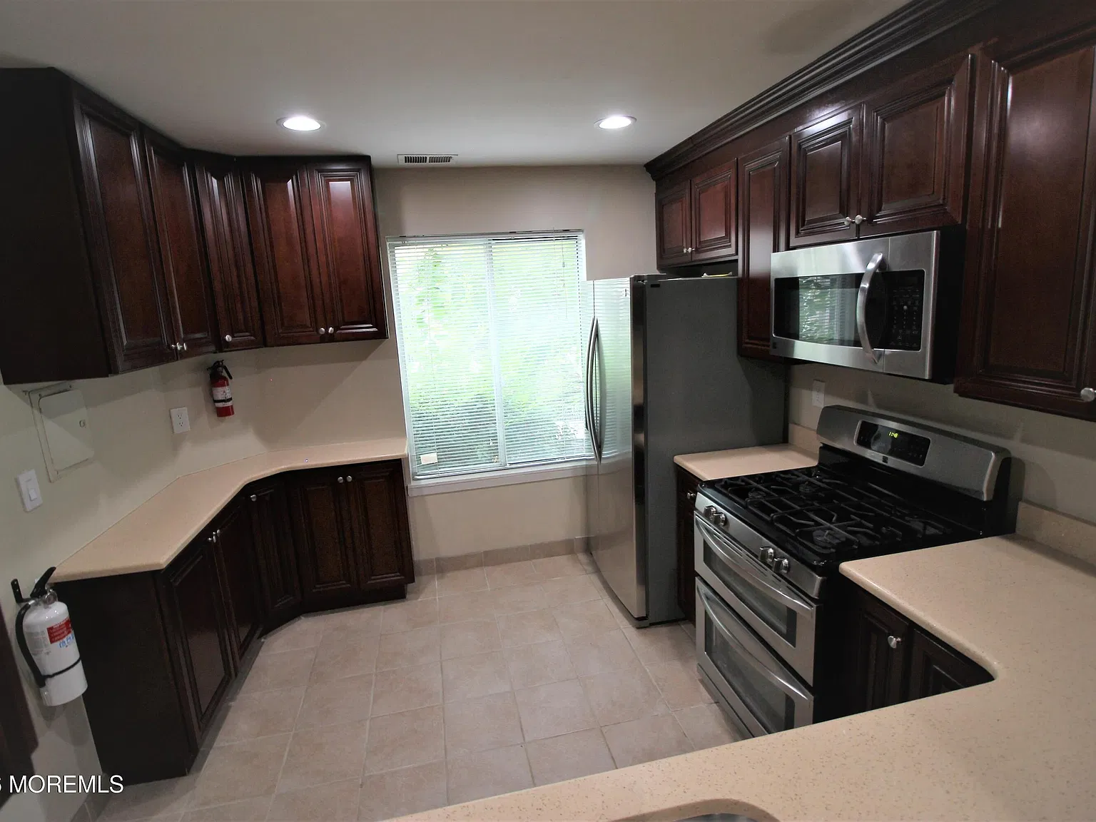 2 bed, 2.5 bath, 1416 sqft, $2,650 — Photo 4