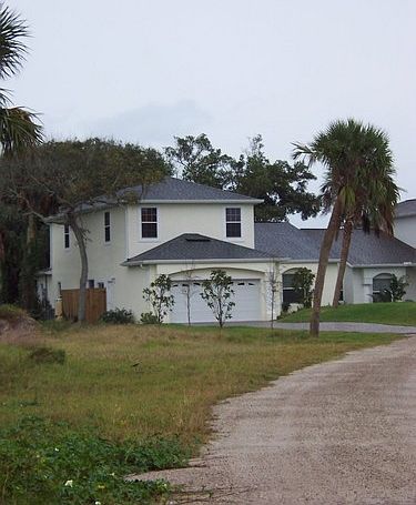 1st image of 185 River Dr