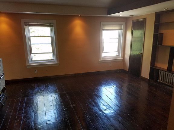 4th image of 932 N Randolph St #3