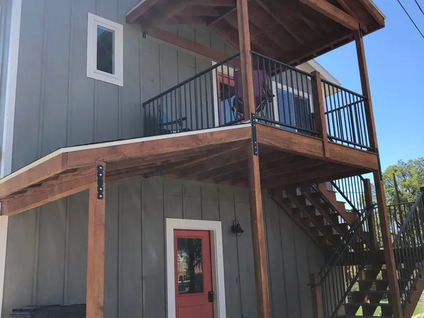 702 W 1st St APT 2, Salida, CO 81201