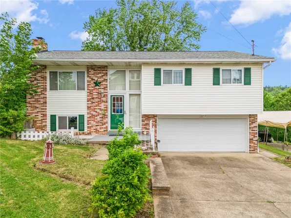 721 E College St, Waynesburg, PA 15370
