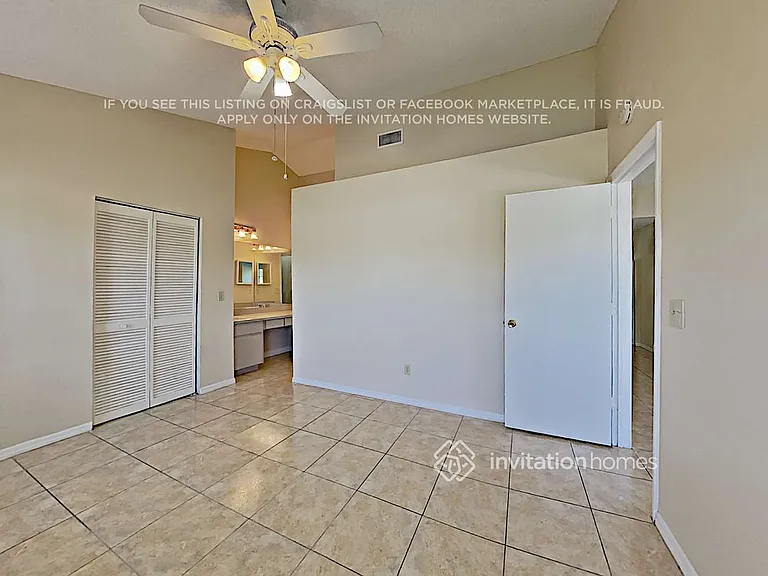 5473 Friarsway Dr — Photo 10