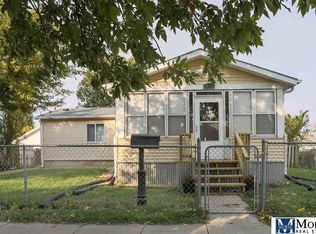 2012 S 8th St, Council Bluffs, IA 51501
