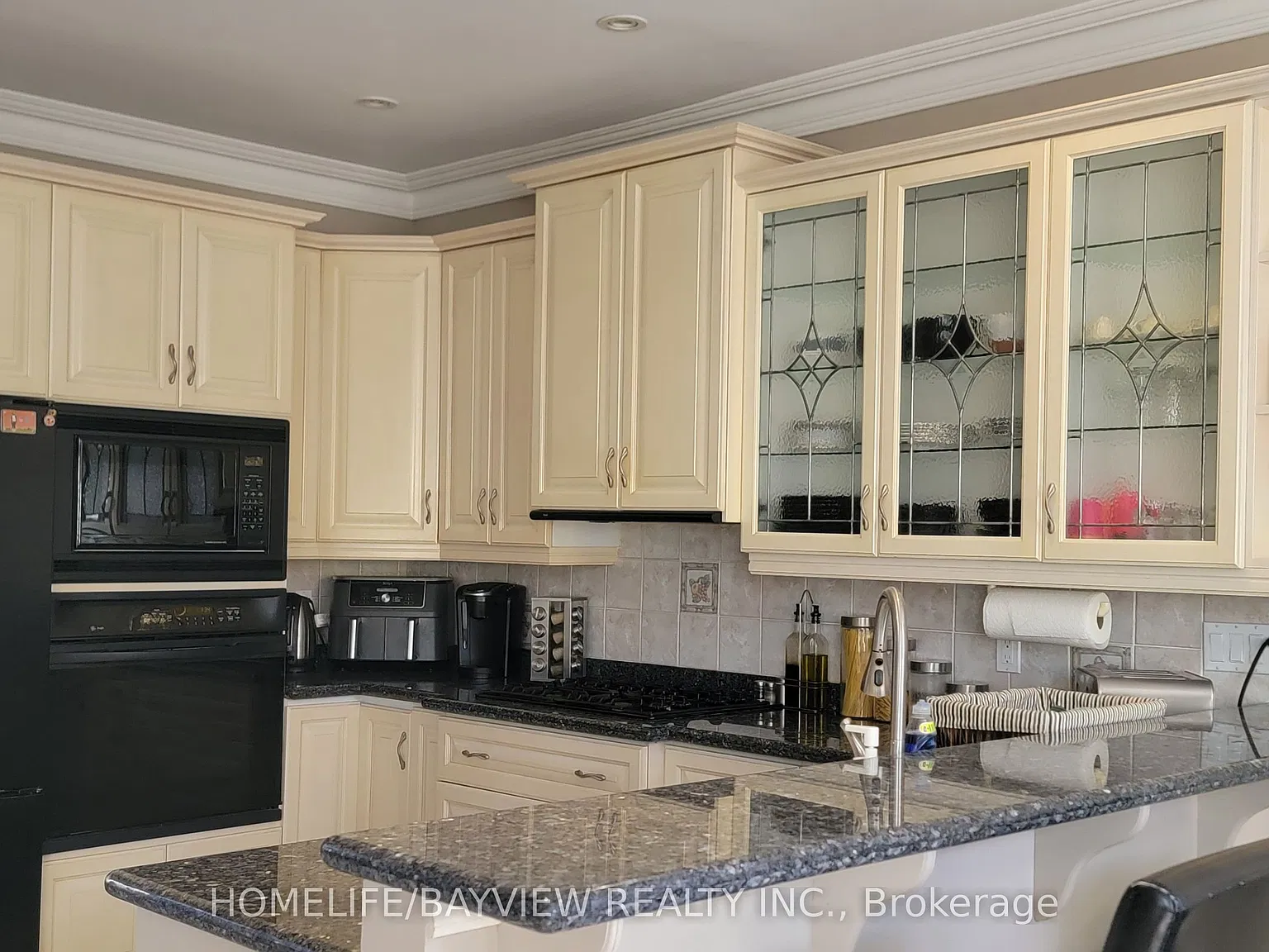 3 bed, $4,200 — Photo 3