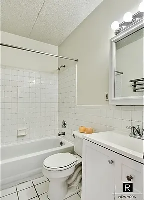 Rented by R New York | media 19