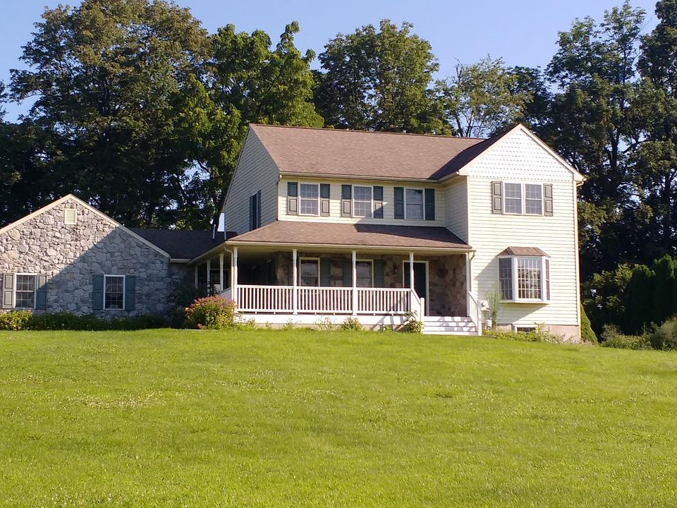 313 King Road -Front