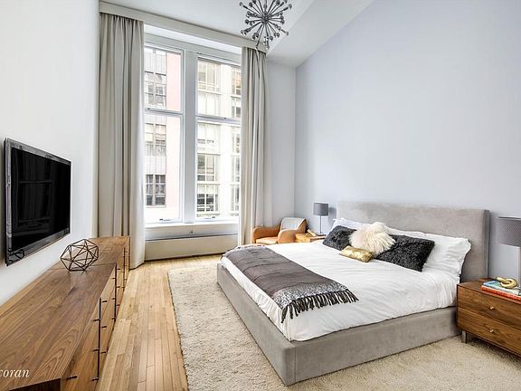 5th image of 121 W 19th St APT 3E
