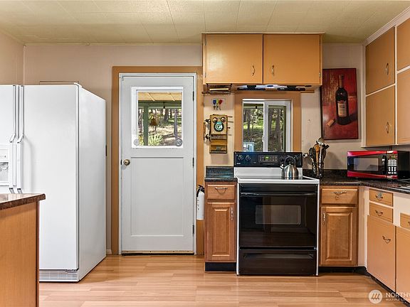 3rd image of 30 Howerton Road