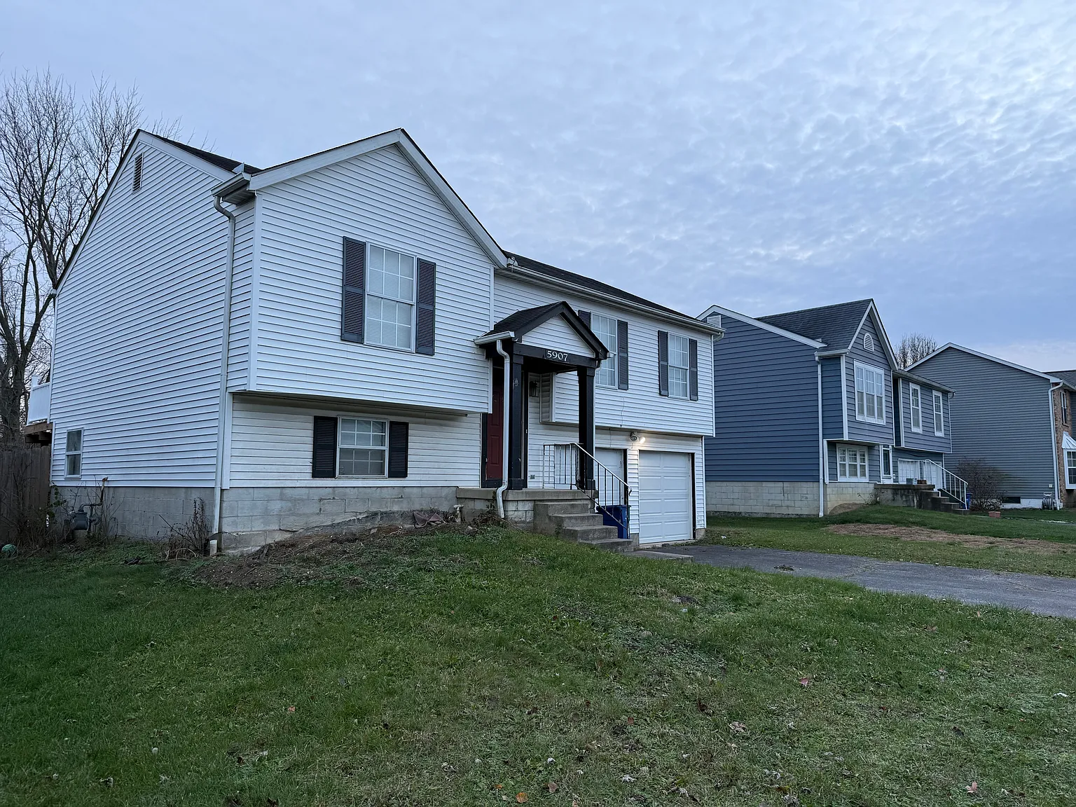 3 bed, 1.5 bath, 960 sqft, $2,000 — Photo 2
