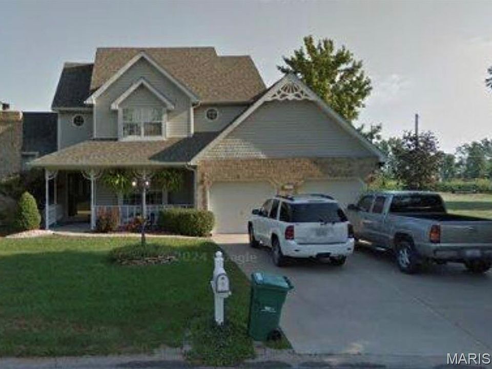 1st image of 1379 Lee St