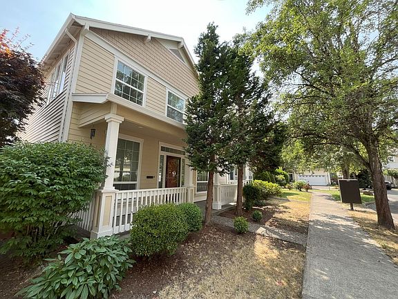 3rd image of 5596 NE Canard Dr