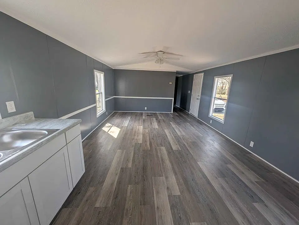 3 bed, 1200 sqft, $1,200 — Photo 2