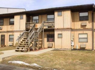 1334 W Wyomissing Ct, West Lawn, PA 19609