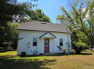 22746 Nebraska Rd, Nashville, IL 62808