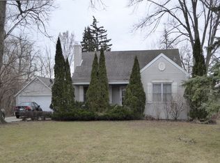 115 Florence Ave, Inverness, IL 60010