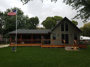 3115 Shore Dr, BURLINGTON, WI
