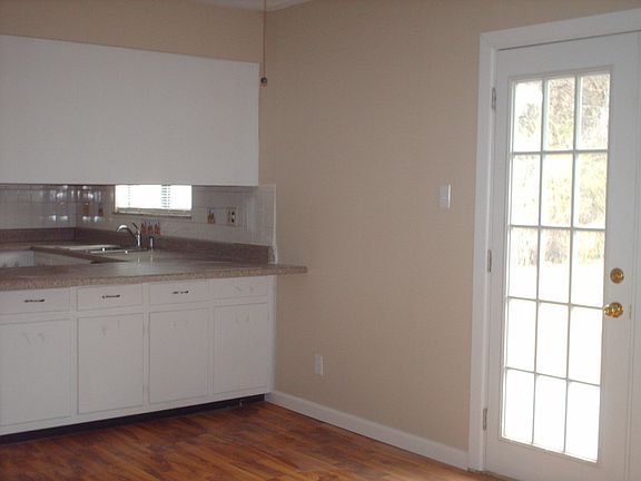 5th image of 3905 W Cumberland Ave