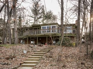 361 Horseshoe Ct, Plainwell, MI
