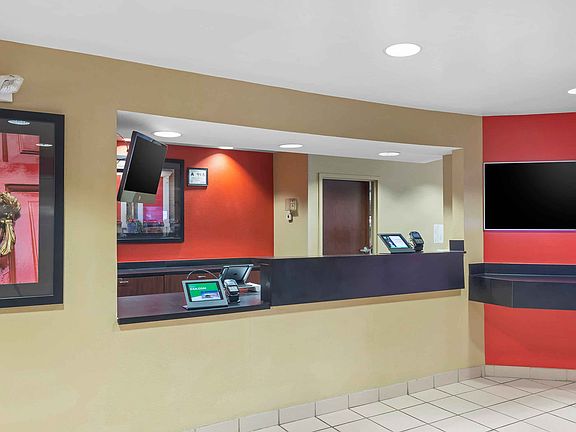 Lobby and Guest Check-in