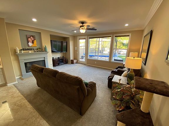 5th image of 1035 White Alder Ave