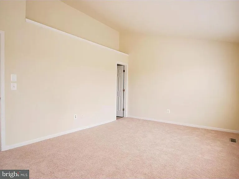3351 Canton Ct — Photo 17