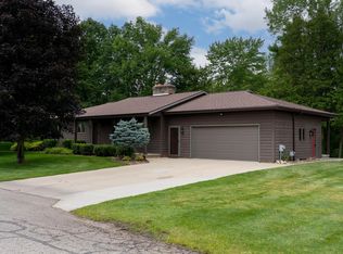 775 Meadowbrook Dr, Mount Pleasant, MI 48858