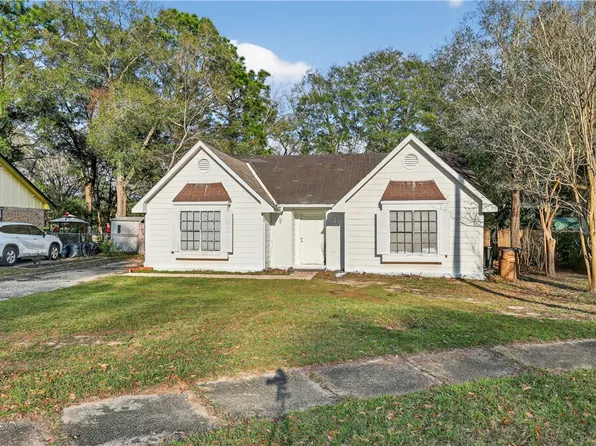 859 Country Ct, Mobile, AL 36695