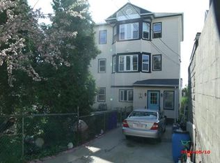 281 Washington St, Fall River, MA 02721