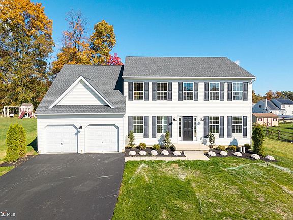 2nd image of 116 Cornwall Pl