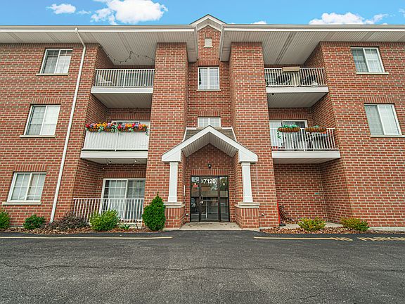 2nd image of 7120 W 108th St Unit 3E
