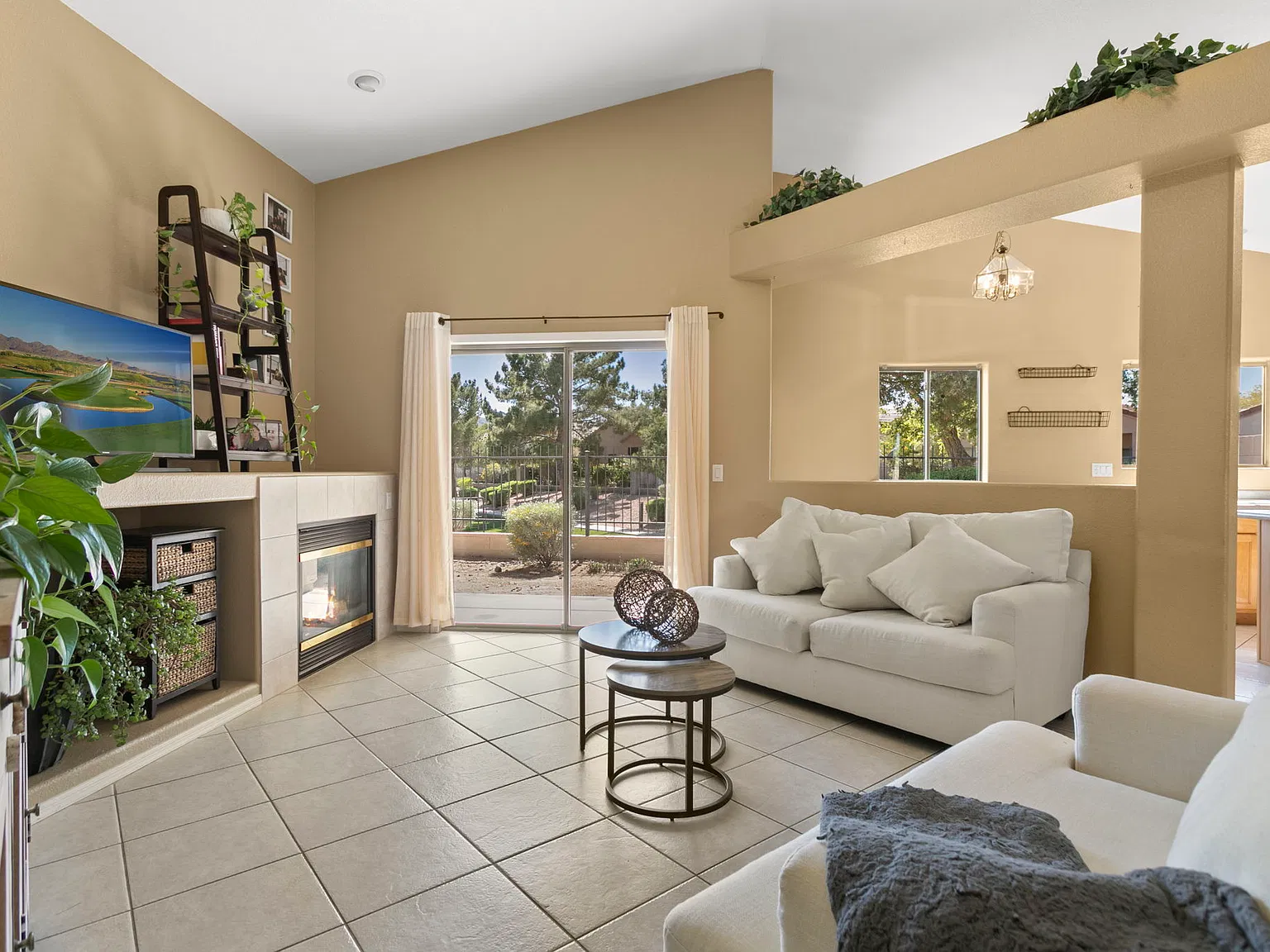3 bed, 1670 sqft, $2,300 — Photo 3