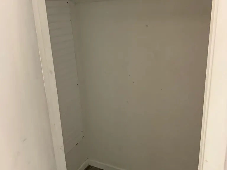 718 Peach St — Photo 12