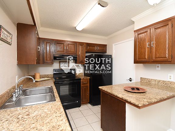4th image of 102 Palmwood Dr