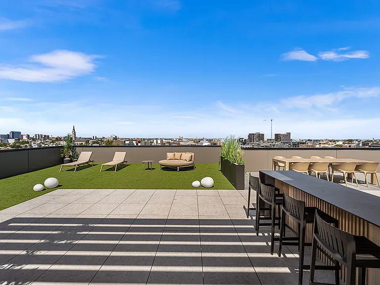 ROOF DECK
