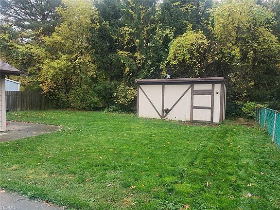 5th image of 179 Jananna Dr