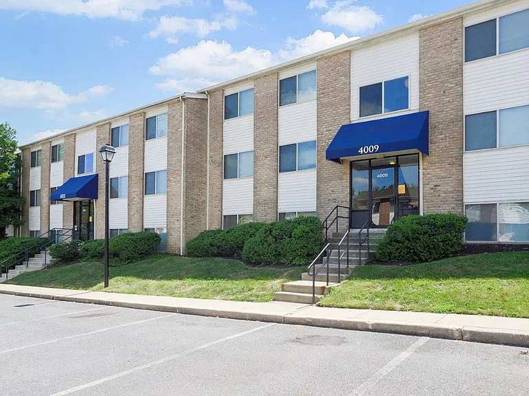 Taylor Park Apartment Homes — Photo 24