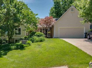 3805 Tiffany Dr, Lawrence, KS 66049