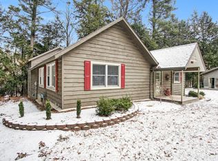 818 1st St, Pentwater, MI 49449