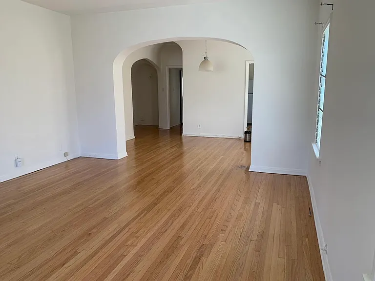 418 N Gardner St #418 — Photo 2