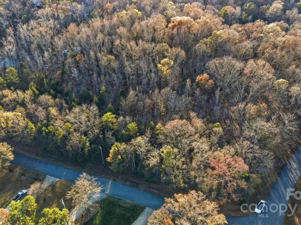 234 Falcon Dr, Concord, NC 28025