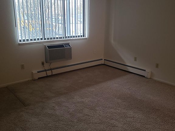 2nd image of 1109 Michigan Ave E APT 40