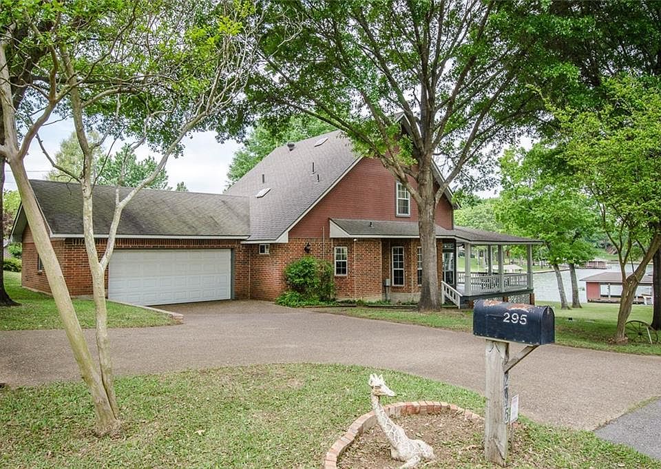 1st image of 295 Deerwood Cir