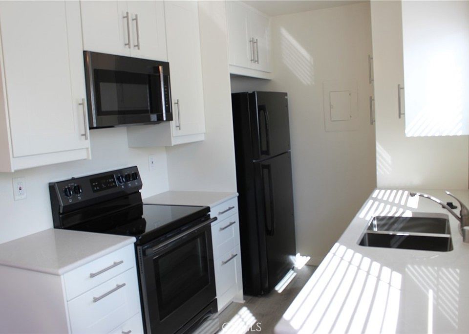 1st image of 23294 Orange Ave APT 6