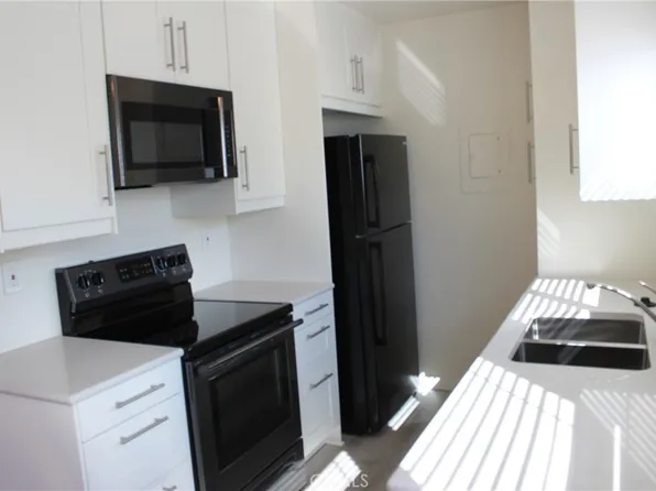 23294 Orange Ave APT 6, Lake Forest, CA 92630