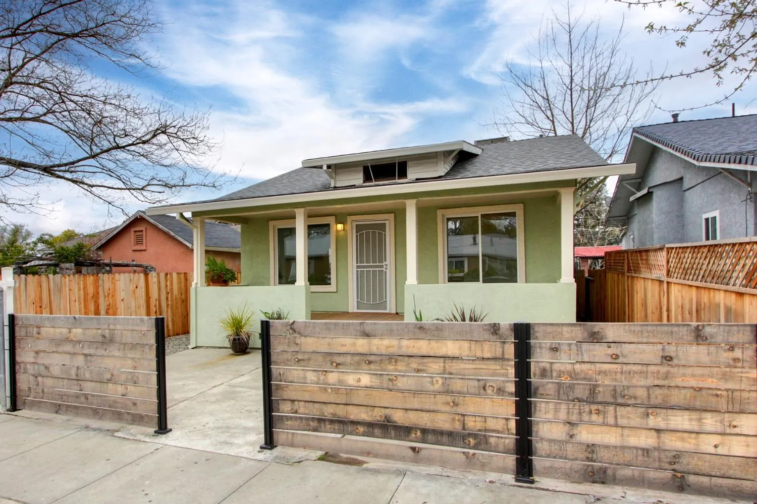 3219 38th St photo 1