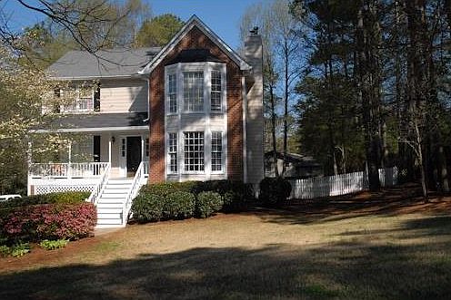 3rd image of 381 Strawberry Wynde NW
